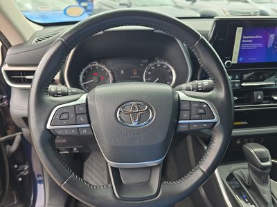 2023 Toyota Highlander - Photo 30