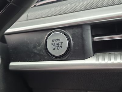 2023 Kia K5 - Photo 26