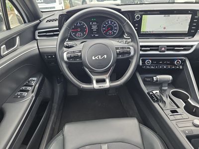 2023 Kia K5 - Photo 13