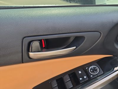 2018 Lexus IS - Photo 18