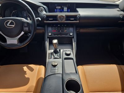 2018 Lexus IS - Photo 14
