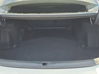 2018 Lexus IS - Photo 10