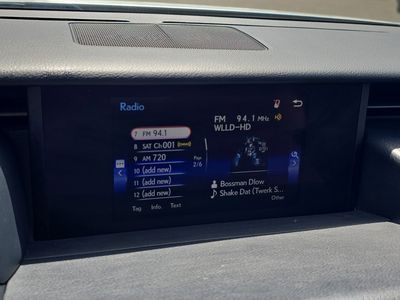 2018 Lexus IS - Photo 23