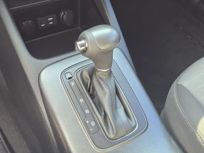 2016 Kia Forte 5-Door — photo 24 view