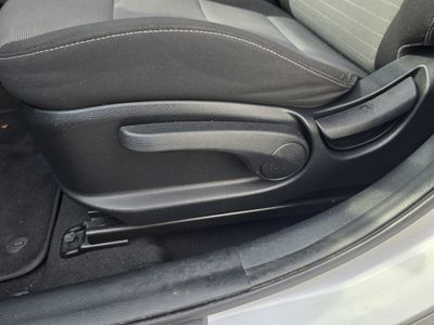 2016 Kia Forte 5-Door — photo 19 view