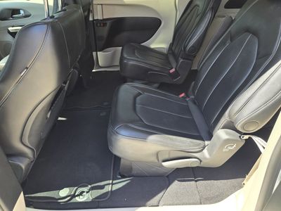 2024 Chrysler Pacifica - Photo 17