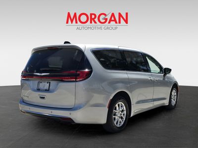 2024 Chrysler Pacifica - Photo 8