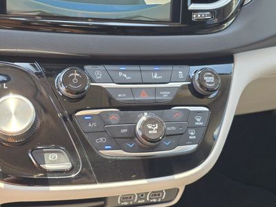 2024 Chrysler Pacifica - Photo 25