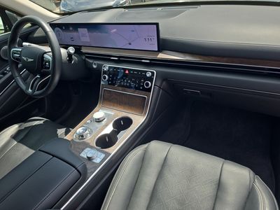 2025 Genesis GV80 - Photo 12