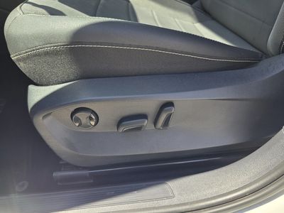 2024 Volkswagen Taos - Photo 20