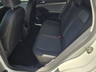2024 Volkswagen Taos - Photo 16