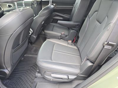 2025 Kia Sorento - Photo 17