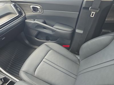 2025 Kia Sorento - Photo 16