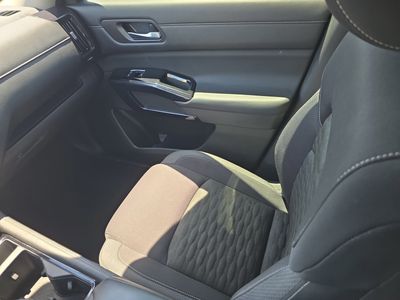 2022 Nissan Pathfinder - Photo 16