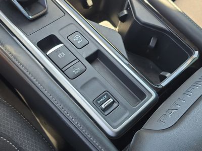 2022 Nissan Pathfinder - Photo 28