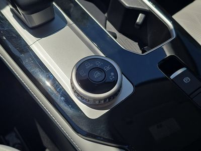2025 Mitsubishi Outlander - Photo 28