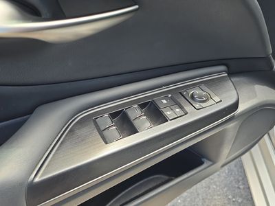 2021 Lexus ES - Photo 19