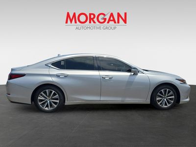 2021 Lexus ES - Photo 9