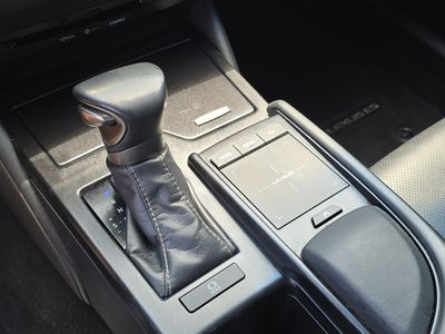 2021 Lexus ES - Photo 27