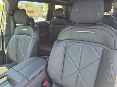2027 Kia Telluride Hybrid - Photo 22