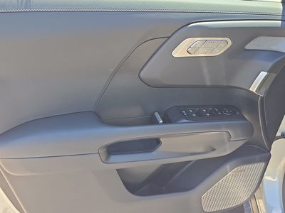 2027 Kia Telluride Hybrid - Photo 18