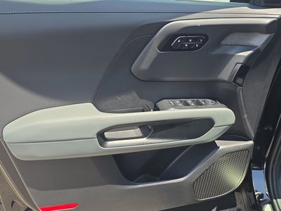 2027 Kia Telluride Hybrid - Photo 18