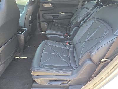 2027 Kia Telluride Hybrid - Photo 17
