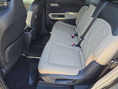 2027 Kia Telluride - Photo 17