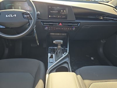 2026 Kia Niro - Photo 14