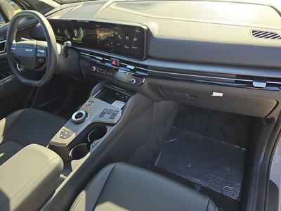 2026 Kia Sportage Plug-In Hybrid - Photo 12