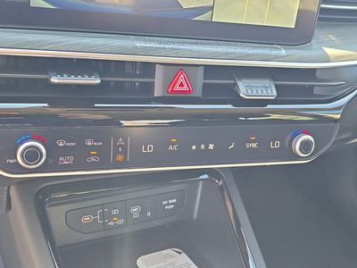 2026 Kia K5 - Photo 25