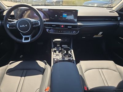 2026 Kia K5 - Photo 12
