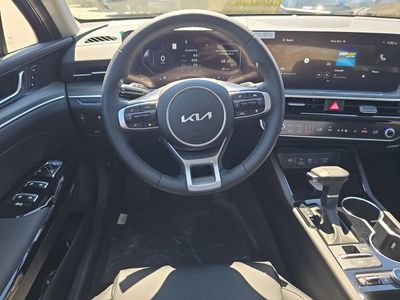 2026 Kia K5 - Photo 13