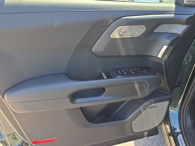 2027 Kia Telluride Hybrid - Photo 18