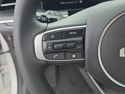 2026 Kia K5 - Photo 32