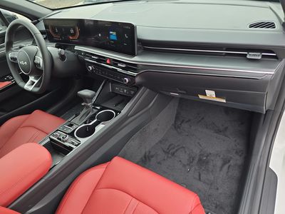 2026 Kia K5 - Photo 13