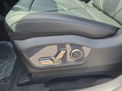 2027 Kia Telluride Hybrid - Photo 21