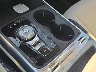 2026 Kia Carnival Hybrid - Photo 31