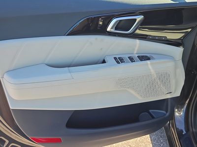 2026 Kia Carnival Hybrid - Photo 21