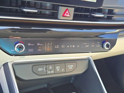 2026 Kia Carnival Hybrid - Photo 29