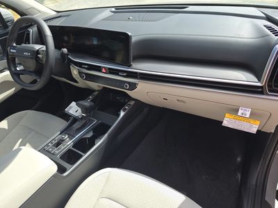 2026 Kia Sorento — photo 11 view