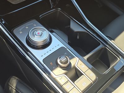 2026 Kia Sorento Hybrid - Photo 26