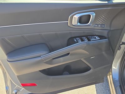 2026 Kia Sorento Hybrid - Photo 17