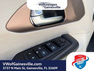 2023 Chrysler Voyager - Photo 15