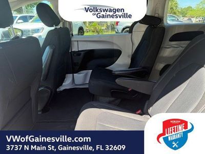 2023 Chrysler Voyager - Photo 10