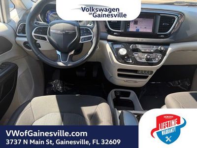 2023 Chrysler Voyager - Photo 12