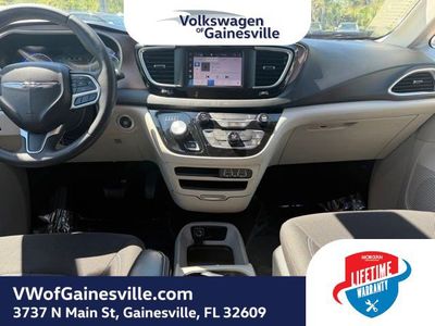 2023 Chrysler Voyager - Photo 11
