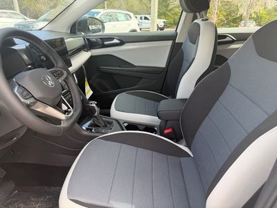 2026 Volkswagen Taos - Photo 11