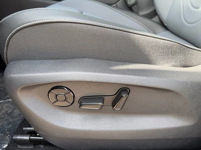 2026 Volkswagen Tiguan - Photo 13