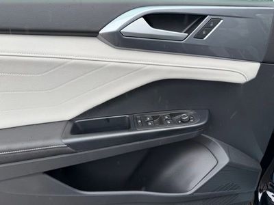 2026 Volkswagen Taos - Photo 12